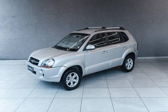 HYUNDAI TUCSON 2.0 MPFI GLS 16V 143CV 2WD GASOLINA 4P AUTOMÁTICO